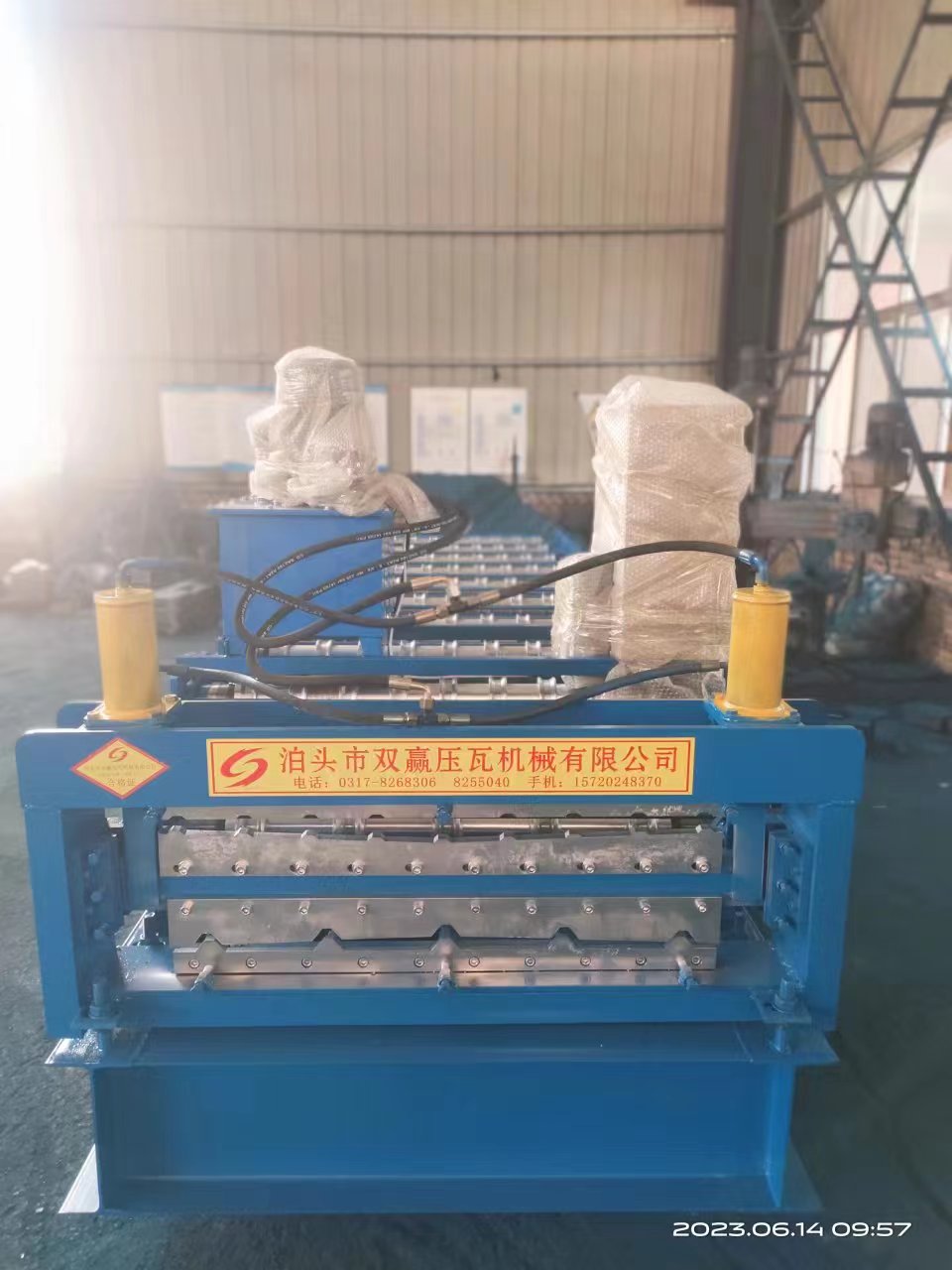 Two-layer tile press machine